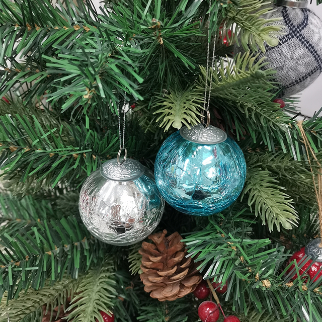 Weihnachtskugel aus Glas, bunt, zum Aufhängen